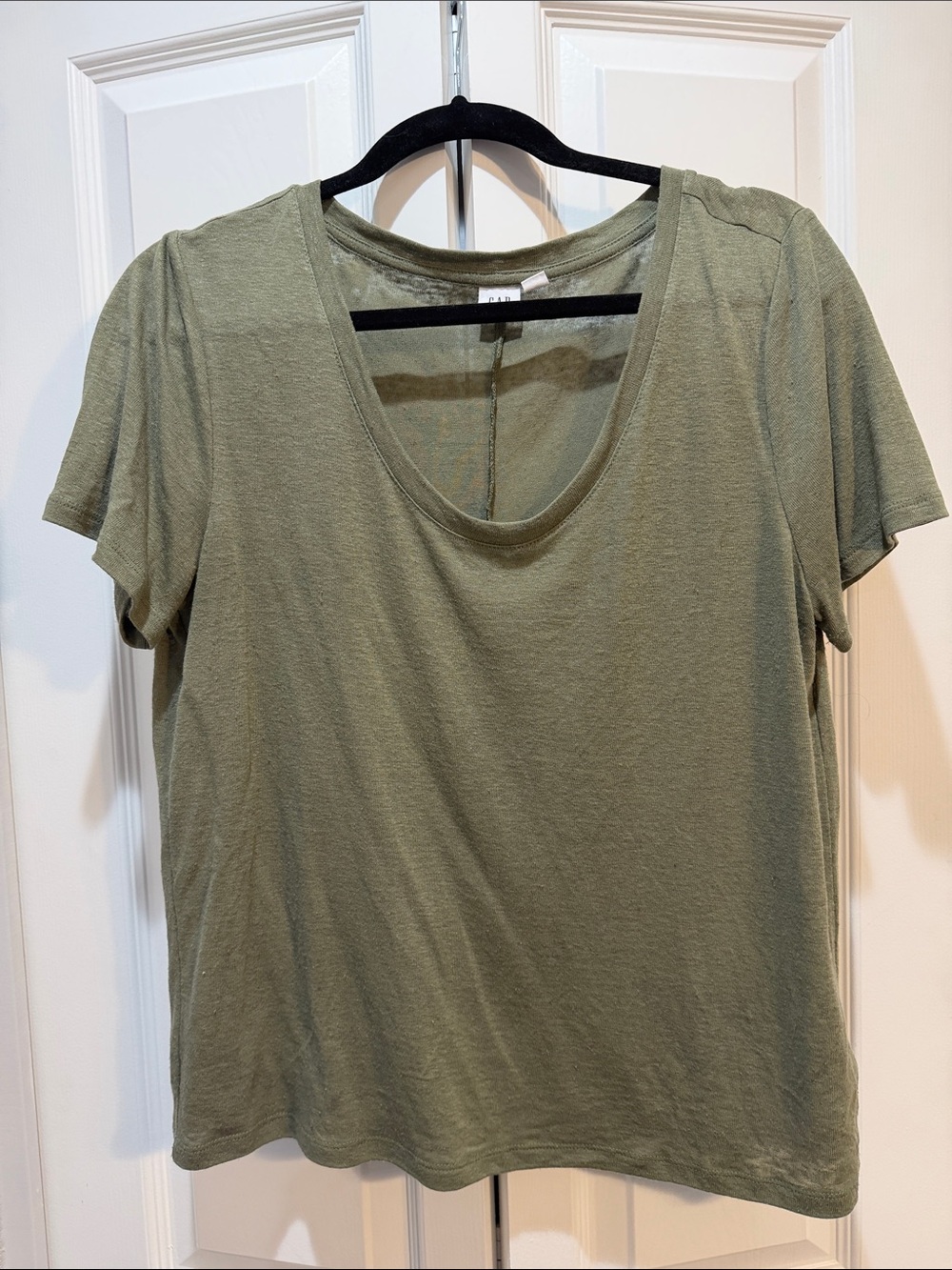 GAP Olive Scoop Neck Short Sleeve Linen Tee Sz M